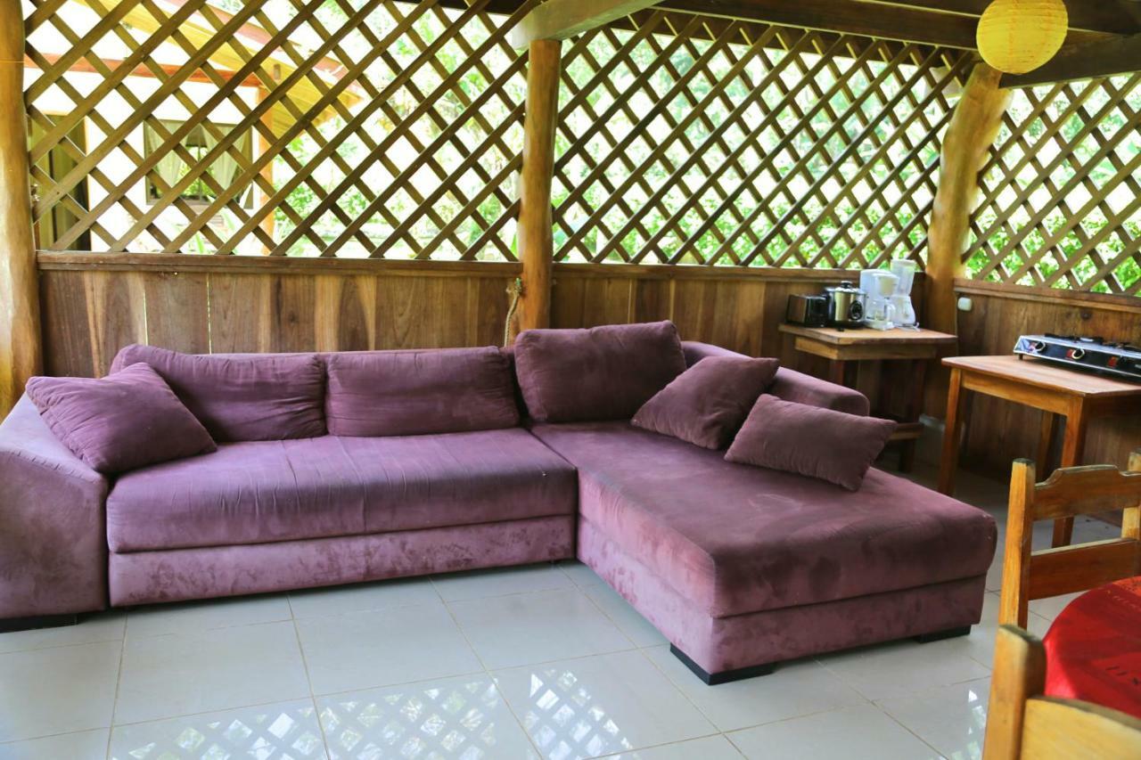 Hotel & Cabinas Nadine Cahuita Exterior photo